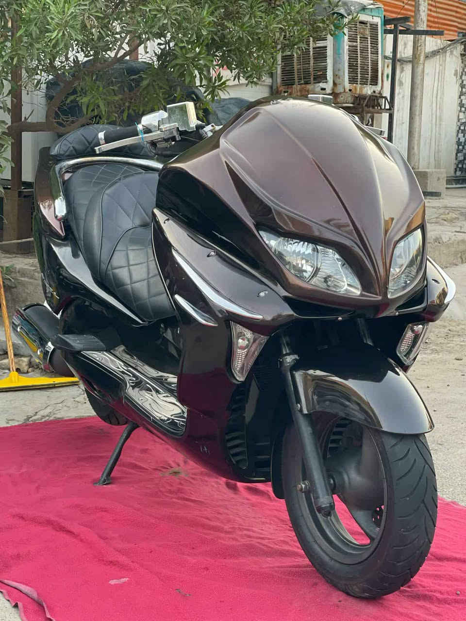 فورزه 09
فول تزويد 
دراجه رمبه صار شهر من مطلعه من معرض 
ماشيه 14الف سعر خاص تواصل***********
