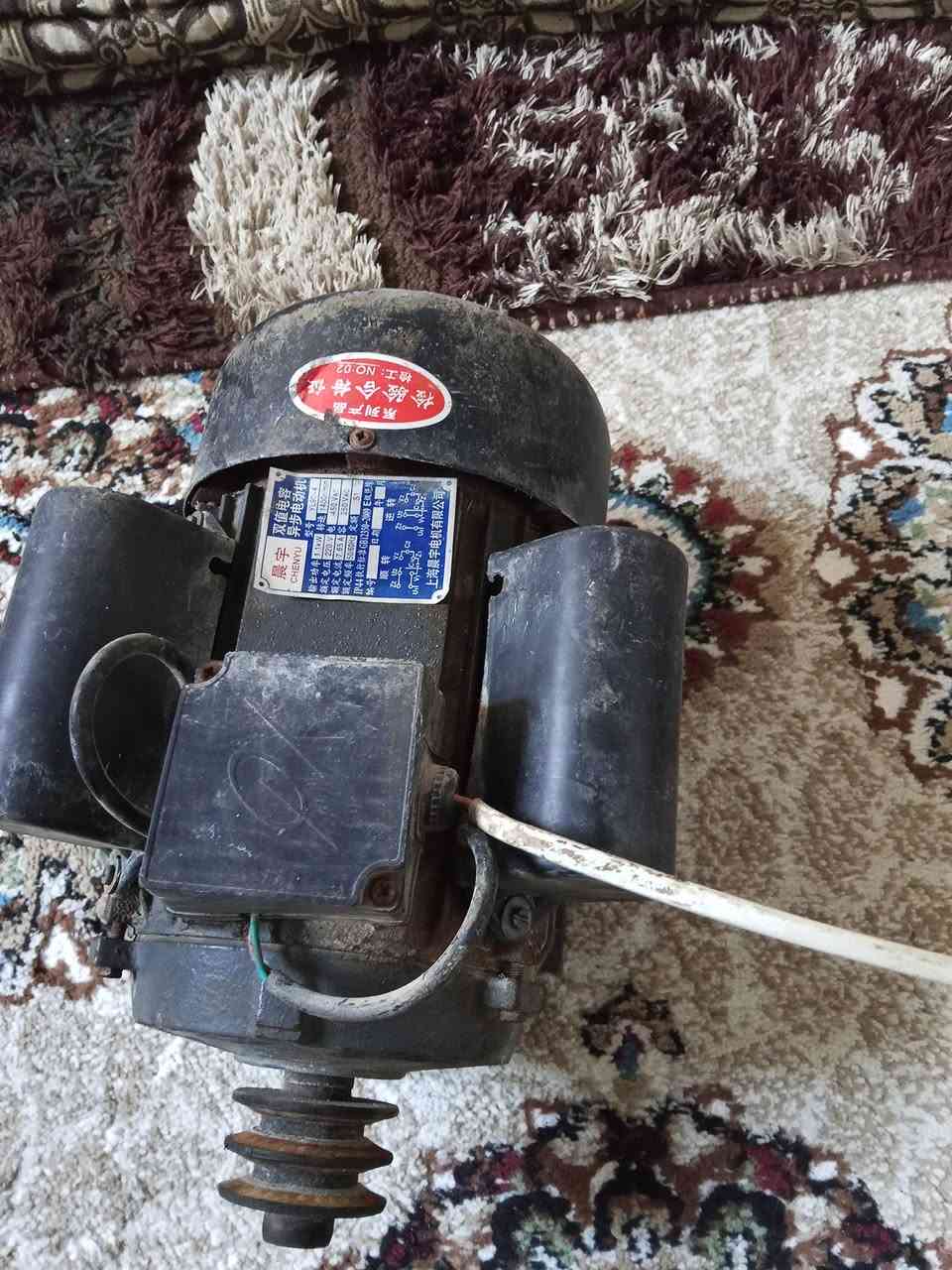 ماطور دينمة السعر 60الف شرط التشغيل 
رقم الهاتف ***********
