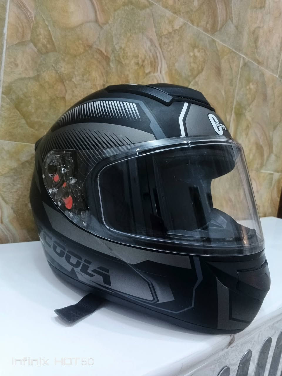 السلام عليكم خوذة أصلية ووياهة جامتين سودة مضلله وجامة عادية شكلها كلش حلو ووياهة سماعة بلوتوث نفس الي بالفيديو استخدامهن شهر واحد سعرهة 60 الخوذة والسماعات


**إذا كنت صاحب هذا الإعلان وتريد حذفه لأي سبب، رجاءا أرسل رسالة إلى الدعم الفني**