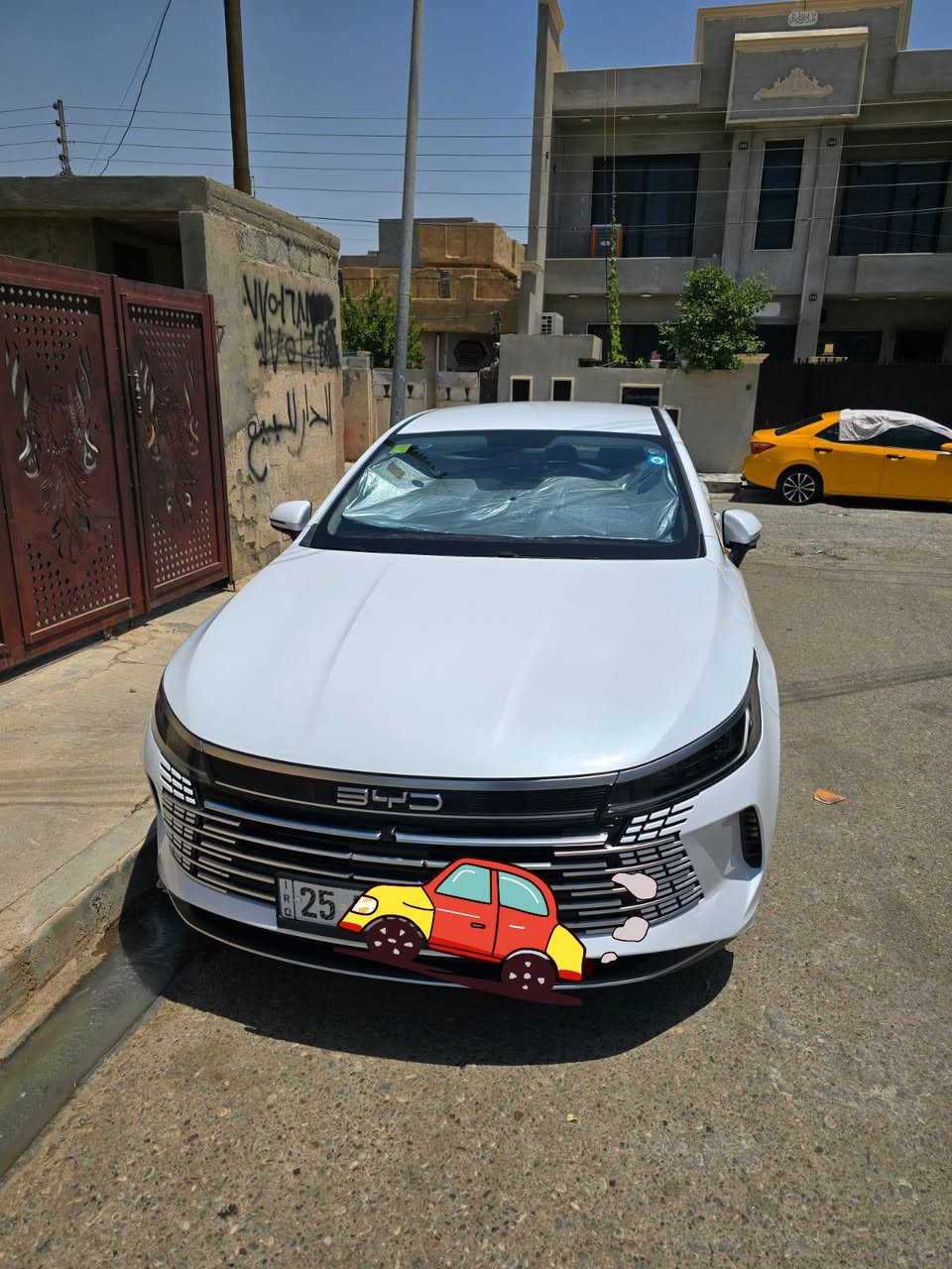 السلام عليكم بي واي دي دستروير
BYD :DESTROYAR
2025
ماشية 10الف

مواصفاتهة معروفة 
🔹لايت لد زنون +كشافات
🔹دخول ذكي + كارت + بصمة 
🔹اشاير مري 
🔹ماطور لايت (يصعد وينزل )
🔹اوتو هولد 
🔹مود درايف 
🔹سايد بريك ذكي كهربائي 
🔹شاشة قلاب كبيرة معربة 
🔹عدادات شاشة رقمية 
🔹تبريد قطعتين ❄️ 
🔹كراسي جلد رياضية ابيض 
🔹كير ماوس 
🔹زر HEV+زر EV
🔹منافذ طاقة امامية +خلفية  شحن سريع

***********صاحب السيارة
