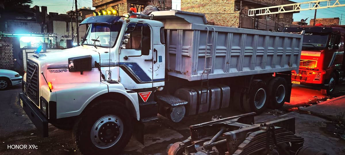 للبيع !! 

فالفو موديل ٨٦ بلادي

مكينه F12

كير 4×4 فقستين 

مجموعه النكي

رقم تحويل ثاني يوم

                           ***********
