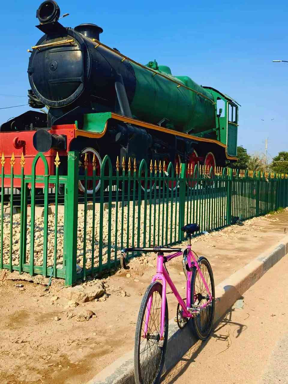 السلام عليكم شباب فكسد صينيه 50-16للبيع الويل الأمامي بي عواج خفيف مكاني كربلاء والبايسكل بغداد بأبو دشير بيش ما جان أبيع لأن عندي سفره وبعد ما احتاجه رقمي ***********
