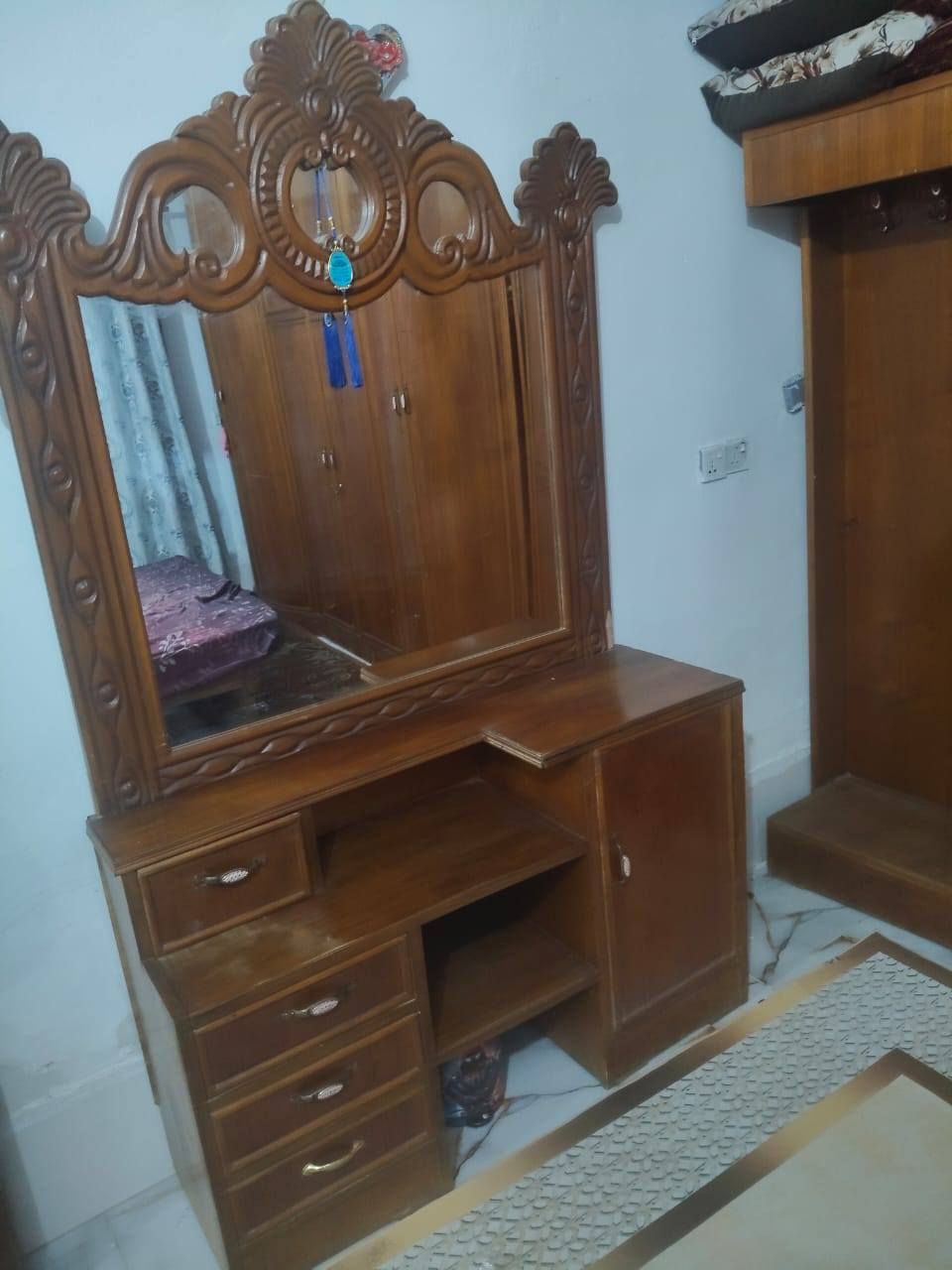 غرفه تزكام جديد ونضيف العنوان العزيزيه منطقة سراي مقابل مجمع بيت كعيد الاستفسار *********** وشعدكم غرفه نوم تركيه عراقيه نشتري جميع الاثاث المستعمل
