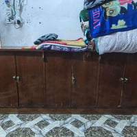 منضد نجارة • نظيف • سعر خاص