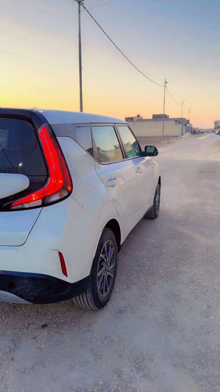 (اللهم صلي على محمد وال محمد)
كيا صول 2023 

المواصفات:
 
ماشيه 36
شاشه كبيره 
كامره خلفيه دواره
رادر امامي 
تحديد مسار 
ايقاف ذاتي 
مود درايف(متعدد القياده) 
وباقي الموصفات المعروفه 
حادثه جاملغ امامي بدون دواخل 
رقم بابل بسمي
مكان السياره بابل
للاستفسار ***********الاتصال ع الرقم
