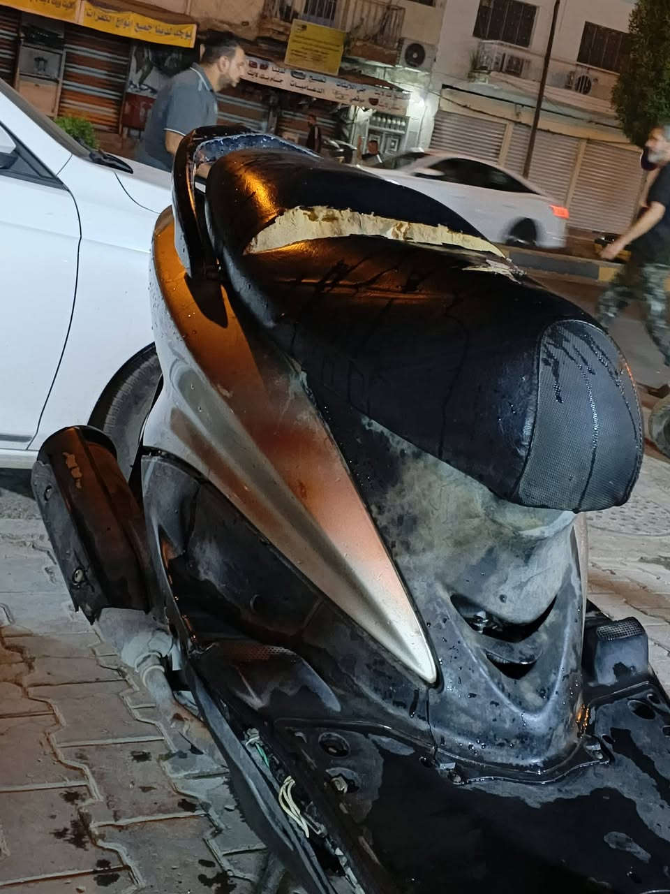 سلام عليكم سكنس نثيه للبيع الدراجه مكينته مجفته سابقا وحاليا الدراجه شغاله وكلشي مابيه نواقصه خوارج فقط نواقص قليله جدا مستعجل على بيعته مكاني بغداد الكاضميه المو شراي لايتصل السعر 250 وبيه مجال بسيط للاتصال على الرقم ***********
