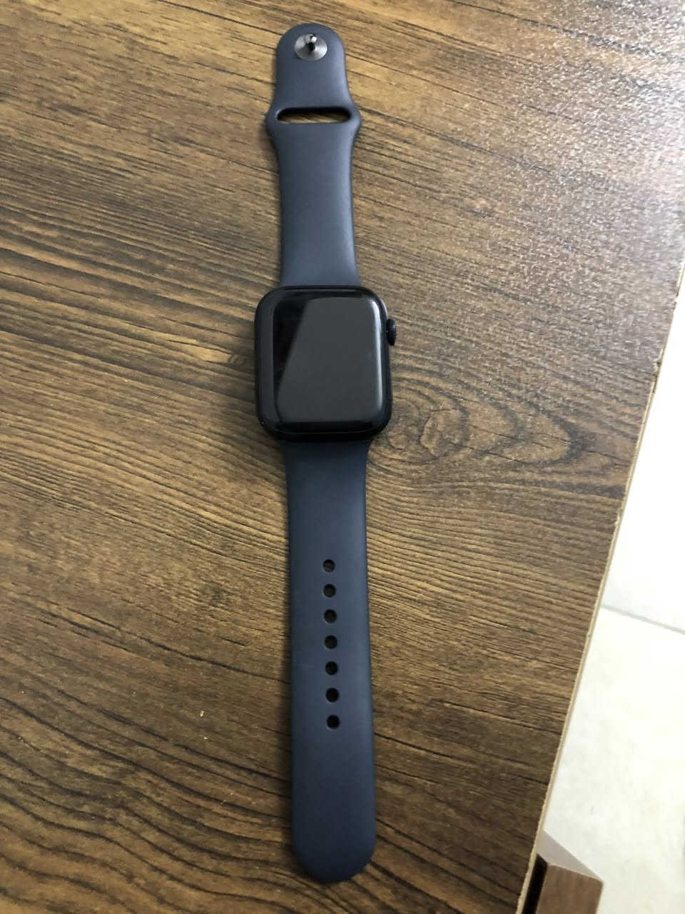 ساعه ابل سيرس 9بطاريه100 ساعه كلش نضيفه بدون كارتون سعر300وبيه مجال بسيط مو شراي لاتعامل رجائا مكان بغداد لايوجد توصيل***********
