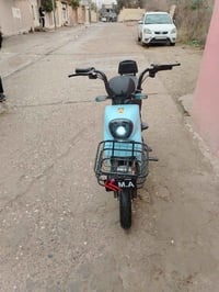 عندي هذا الموتور سعر ماله 250,000 07766921097وبي مجال يراسلني خاص