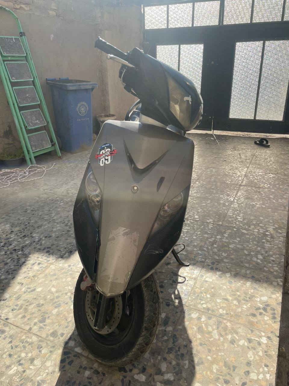 دراجه للبيع ماناقصها بس بريك أمامي
سعر ٣٠٠ الف بيها مجال 
بغداد الشعب ***********
