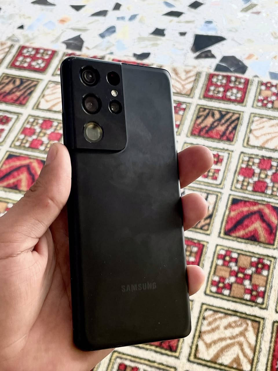 غالاكسي اس 21 الترا جهاز يخبل ذاكرة 128 رام 12 بي نقطة سوده زغيره مالها اي تاثير والكاميرا الامامية بيه نقطتين تراب بس ماماثر اي شي مبايل يخبل سعر 215 وبي مجال بسيط واتس اب *********** مكاني بغداد حي النصر
