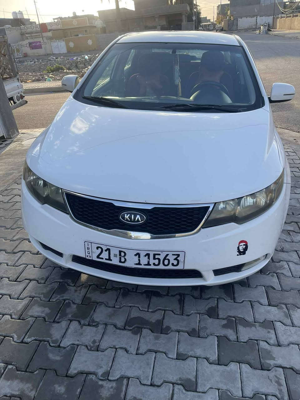 سلام عليكم سيراتو ٢٠١١
***********  هاذا رقم صاحب السياره ***********
رجائن لما يشتري لا يخابر ولا يعامل 
أني مكلف بل نشر
سياره كامل مواصفات شفتات ستيرن اشاره بل مري
سياره بدون صبغ بس بارد بيه موجود بل فيديو
