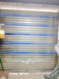 متاح كبنك محل الارتفاع 3متر  العرض مترين و80 07726873327