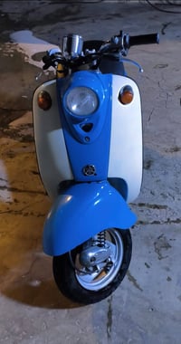 عبد الحليم لبيع  دراجه ما صارلها هواي نازله رمبه  كهربائيات شغاله بريك...