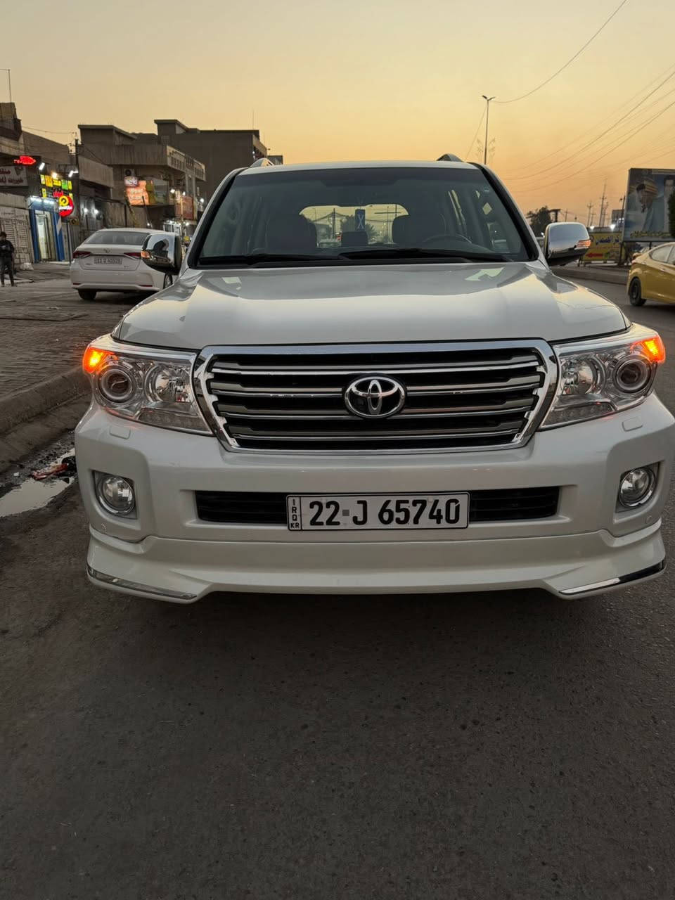 السلام عليكم
مكلف بالنشر 
للبيع لاندكروز موديل ٢٠١٥ مكينة 4000. ستة سلندر 
رقم اربيل بأسمي هزة وفحص وسنوية جديدة السيارة ساز معروفة مواصفاتها ميحتاج اذكرهن ماشية ١٣٠ الف حقيقي وين ميعجبك افحصها جاهزة من كل النواحي بيها بارد بالباب الخلف الصدر والهلال 
العنوان بغداد الشعب 
السعر 42000 اربع شدات وعشرين 
رقم الهاتف ‭٠٧٧٧ ٣٤٢ ٩٦١٦‬
