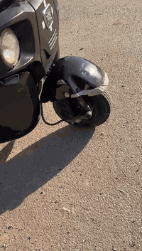 السلام عليكم تك توك  2022شهر 11   بيه طخات ومعجون قليل موضح بل صور  عنوان بغداد حي العامل جمعيات السعر 7ملاين750
رقم***********
