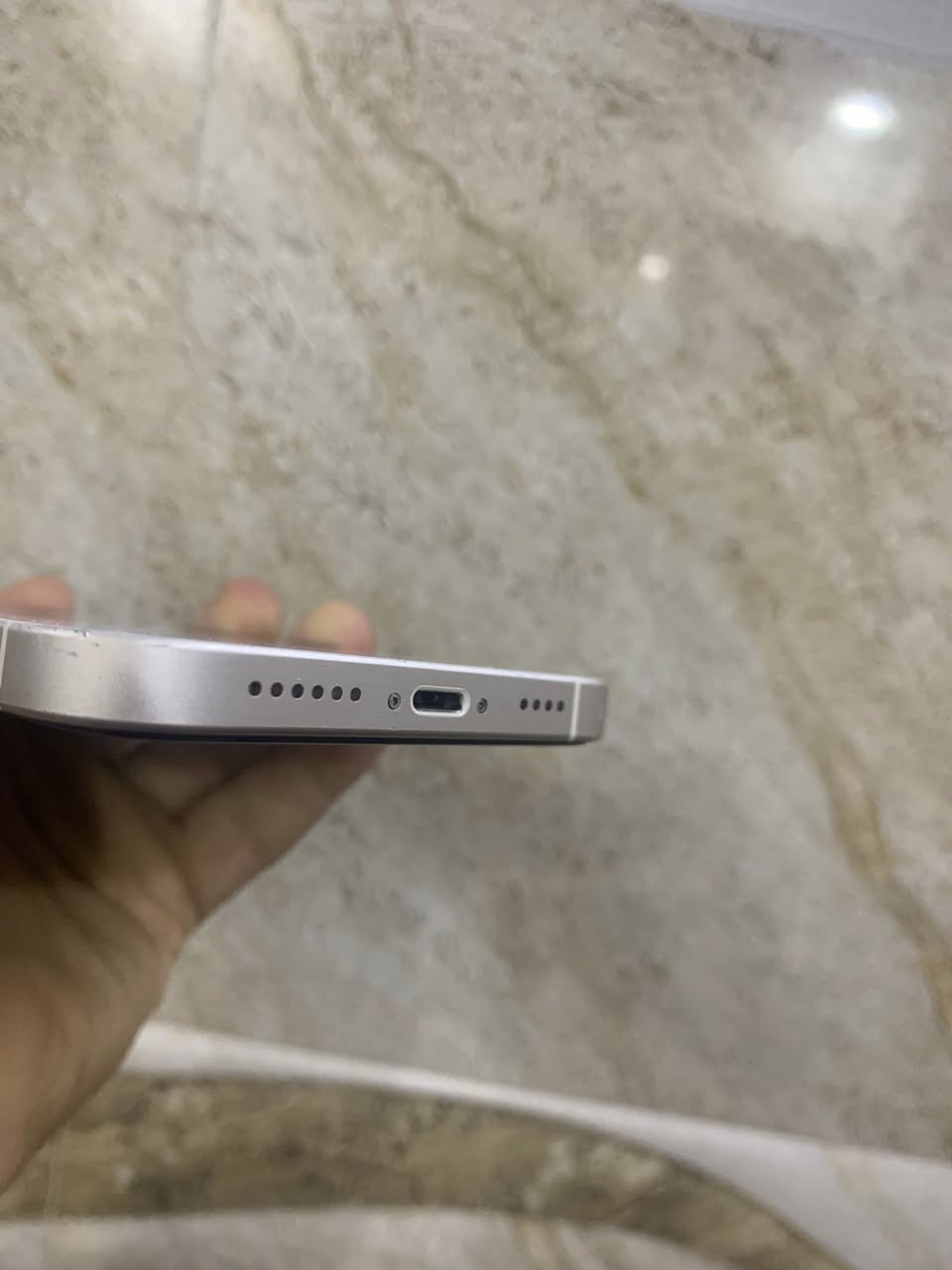 السلام عليكم اكس ار محور 16 ذاكره 64 دبل سيم  لجهاز مبدل فقط باتري اصلي يقرا 100 شرط قطاره شحن. كامرات شرط رقم واحد فيس ايدي شغال لجهاز اي خلل مابي شرط لفحص سعر 180 رقم *********** اسيا ***********
