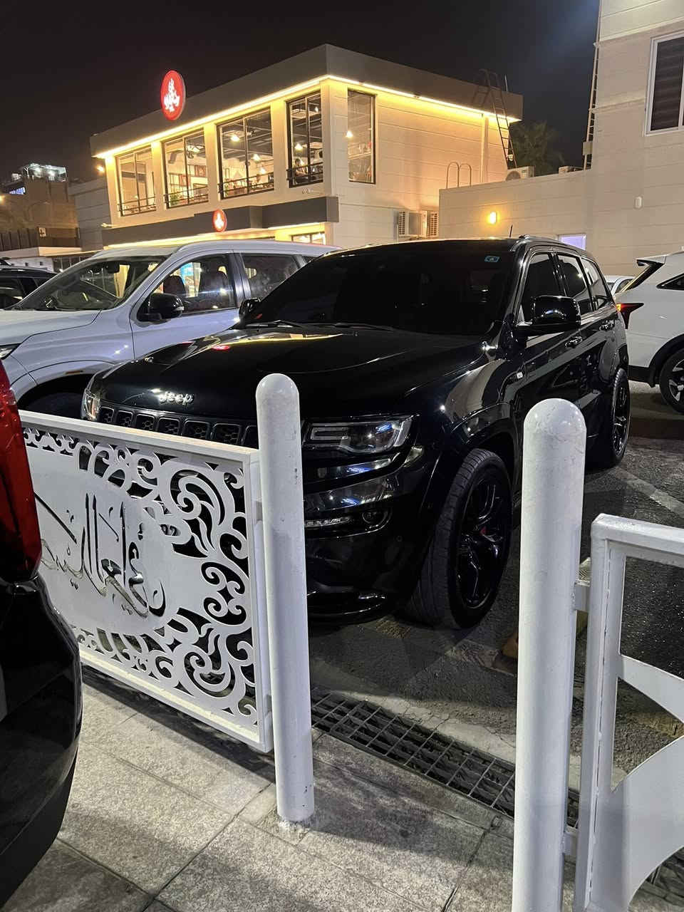 السلام عليكم
جيب خليجي SRT
موديل 2013 محدث شكل 20
بلاد بدون صبغ
مواصفات فول الفول معروفه
مكان بغداد 
سعر 180 ورقه 
***********
