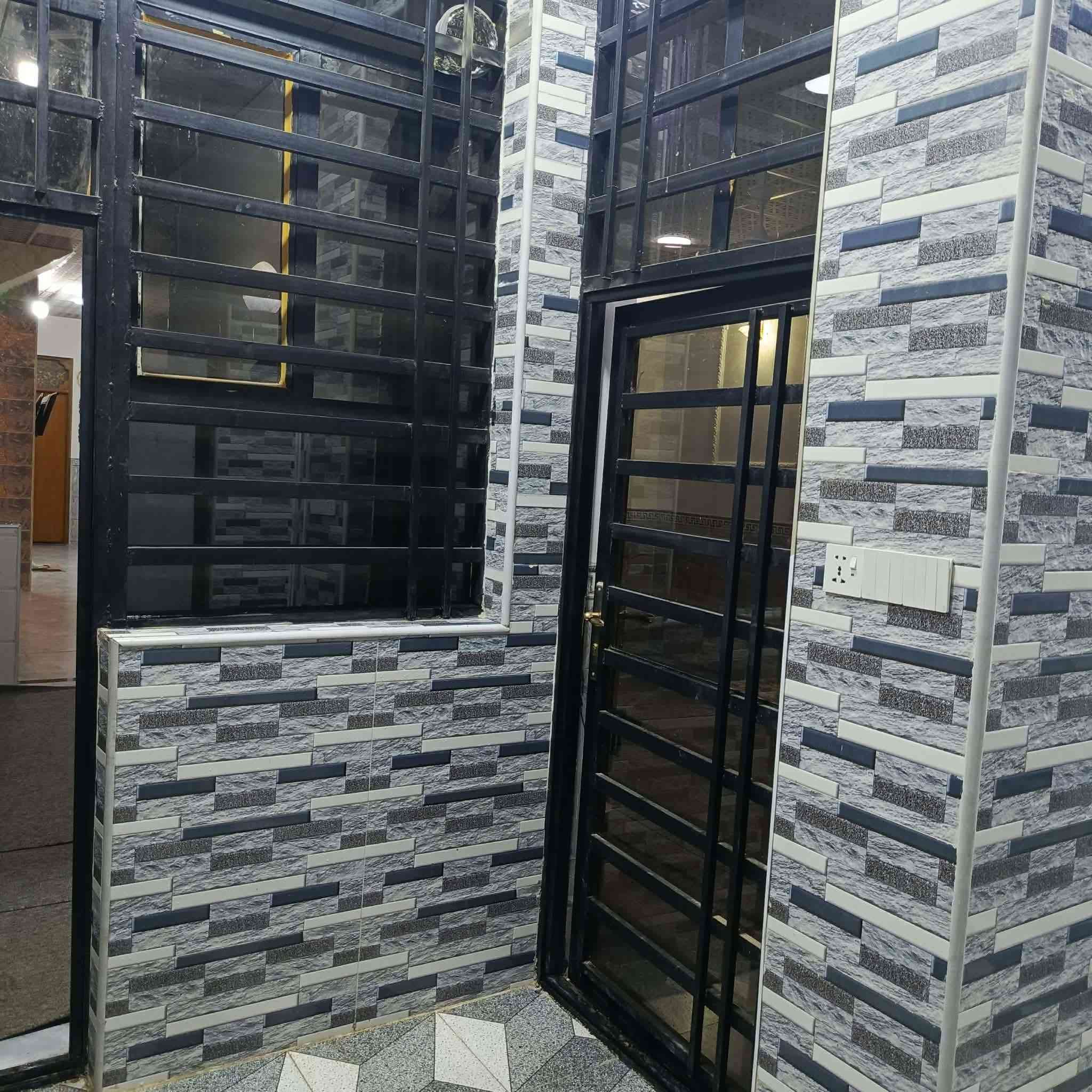 سلام عليكم بيت لبيع او مراوس حسب القناعه مع الفرق  البيت مساحته 140 بنيان جديد  طابوق جموهري  والسكف صبابه وسراميك وسكف ثانوي  البيت بي غرفتين وصاله واستقبال ومطبخ ومكشوفه وتخاريج داخليه وخارجيه  البيت عالي عن الشارع  الفرع عرظه 10 متر  عنوانه شارع مطار جديد خلف مول جدو وره العلويات  سعره 65


**إذا كنت صاحب هذا الإعلان وتريد حذفه لأي سبب، رجاءا أرسل رسالة إلى الدعم الفني**