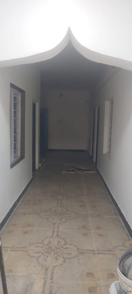 بيت للايجار بالمعقل يحتوي على 4 غرف وصاله ومطبخ ومشتملات
واتس ***********
