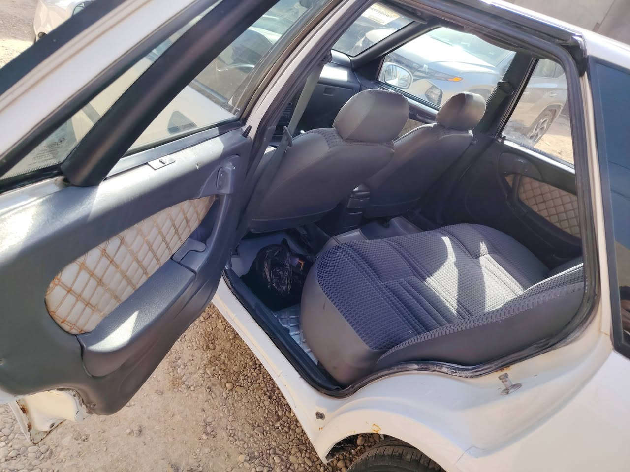 للبيع السعر ٣٦ بيه مجال بسيط مكينه وكير جديد تبريد يشتغل كير ٩٤ مصبوغه عام غير متواجد على النت  للاتصال 
***********
