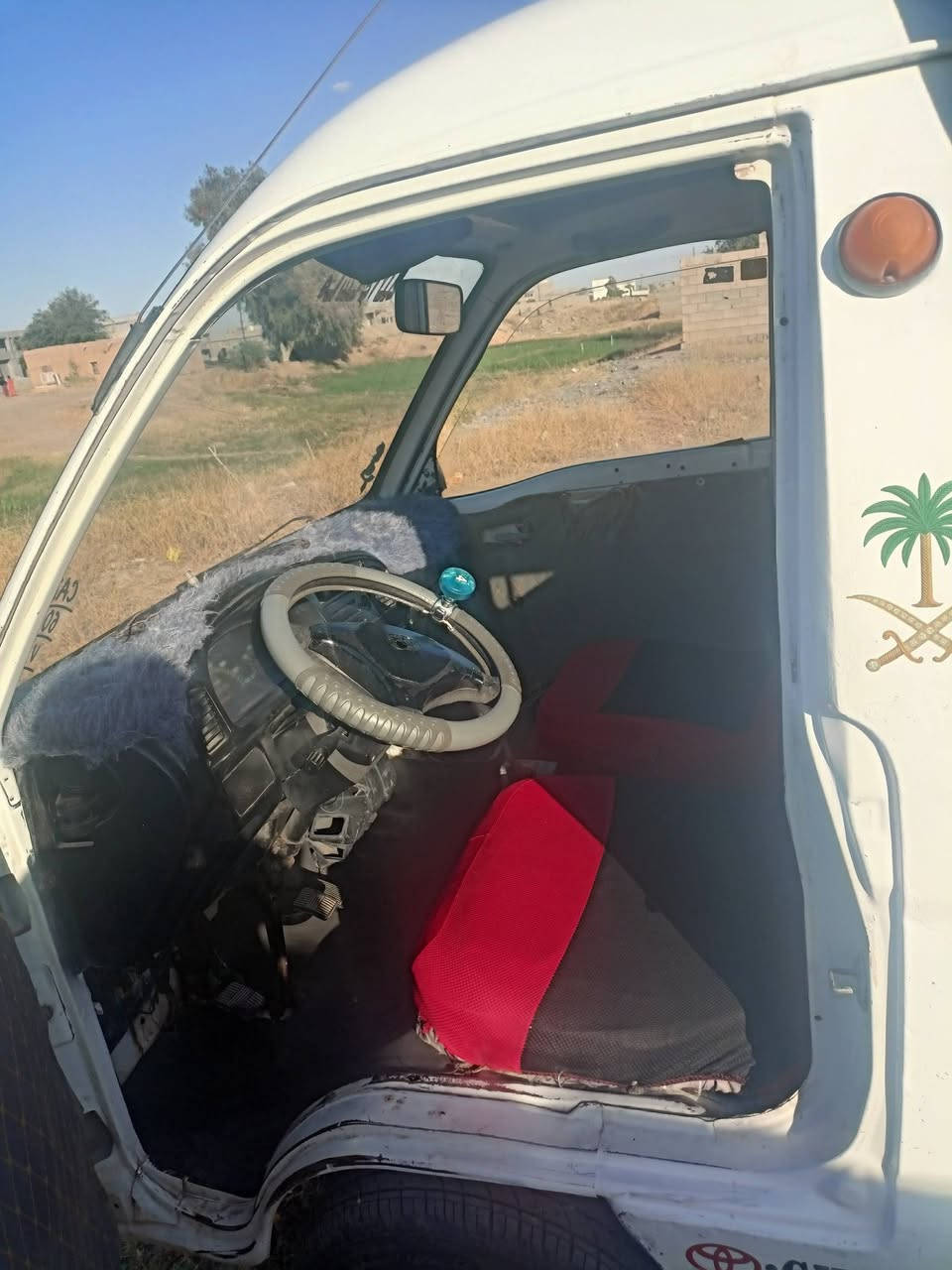 كيه فاو نضيف منيفيس شرط محرك وكير وتواير وباتري وكهربايات وخياس وشاصي شرط كلها شرط العنوان العلم السعر 17 رقم الهاتف ***********
