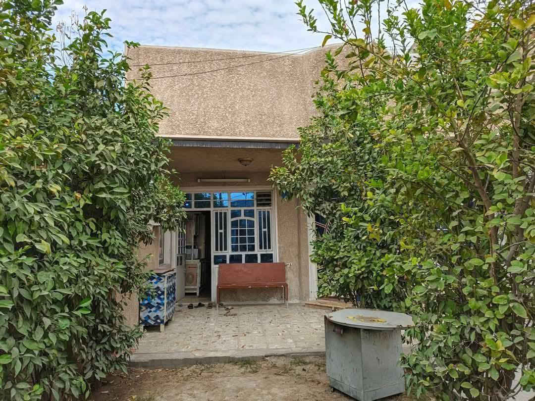 الدار للبيع
مساحه 232 ونص ،واجهه 7,5. ونزال 31
كراج *حديقه*استقبال*مطبخ*صاله* حمام ومنور*غرفتين نوم *طابق الثاني *غرفتين نوم *حمام وصاله ,وسطحين
بناء 2010
شارع المدارس *قرب حسينية الوائلي *
الاستفسار الاتصال على الرقم ***********
