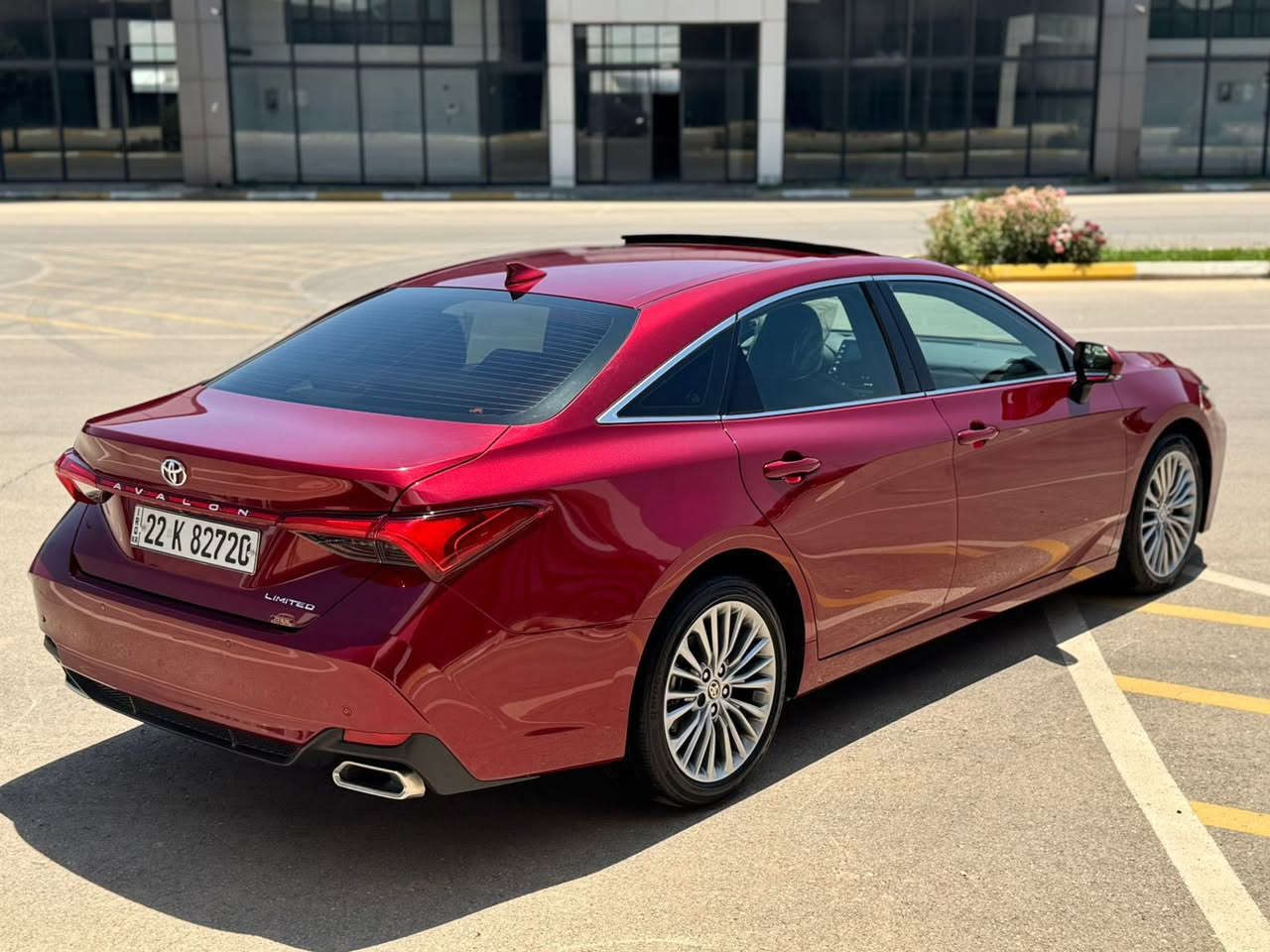 ﷽
TOYOTA AVALON 2022 LIMITED
▫️تويوتا ئه ڤلون موديل 2022 ليمتد 
مواصفات ليمتد فول مواصفات 1/1
لون مميز ( ماروني )
~~~~~~~~~~~~~~~~~~~~~~~~~~~~~~~~
مكان🌇: سليماني                 سعر _254$ 🔐
◽️موبايل /*********** /// ***********📲
~~~~~~~~~~~~~~~~~~~~~~~~~~~~~~~~
▫️محرك V6 3.5L سته سلندر 🔥
🔹گير و محرك بشرط مامفتوح ✅📦
🔹ماشية 59 الف حقيقي بشرط
🔹اتنين بصمة شريكة موجود ✅📦

🔹بيها بص بنيت صبوغ بدون شاصي و داخل
🔹أيرباگ كل بيلادي سليمة ١٠٠/١٠٠ ✅
🔹سيارة جديد بدون شخت و رصعات 
🔹سيارة جديد حيل حيلوة نضيفة
🔹سيارة داخل و خارج كل جديد كل على وضع شريكة

▫️مواصفات ليمتد
( بصمة - فتحة - داتاشو - خمس كاميرات - رادار أمامي و خلفي - رادار جانبي و خط طريق - كشنات جلد - كشنات تتفيئة و تبريد - ستيرن تتفيئة - كشن و ستيرن خزن و كهربا - سماعة JBL - داخل ديزاينو - وايرليس جارج - بريك بصمة - اوتو هولد - حصاص - بتد هواي مواصفات )

▫️محرك كير  بشرط مامفتوح
🔹سياره حيل نظيفه 
🔹بسميً السنويه بشرط تحويل و خرامه
🔹سياره مابيها دينار مصرف كامل من كل نواحي 

◽️نظافه ١٠٠٪؜ كامل سيرفس بدون نقص و بدون مصرف سياره اي نقص مابيها 
4 أيطارات جديدة تحتها 
تاير و ويل بيلادي شريكه 

نفسي يوم /تحويل و كاله حاظر
مكان / داخل سليمانيه🌆
~~~~~~~~~~~~~~~~~~~~~~~~~~~~~~~~
