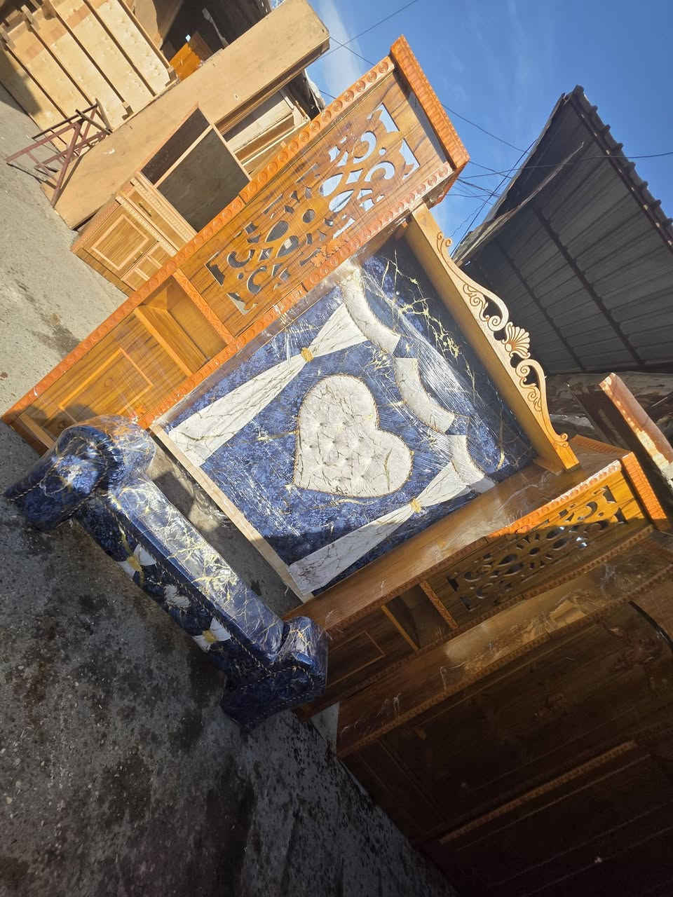 غرفه خمس ابواب ملحق ابراج جديده مامستعمله عرض خاص السعر 850 قفل بدون معامله عنوان موصل باب جديد قرب نادي الفتوه ***********
