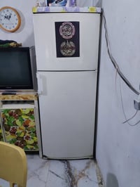 يوجد ثلاجه للبيع ٠٧٧٠٧٥١٨٤٣٨