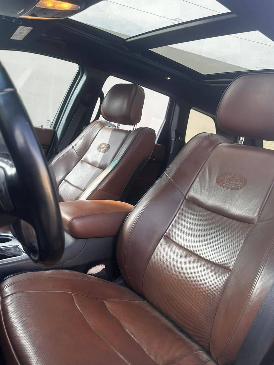 السلام عليكم ( مكلف بالنشر )
جيب لاريدو امريكي موديل 2021 ليمتد فول
حادثها بنيد وجاملغات ثنين 
فقط شاصي ايمن بي تصليح
كير و محرك خير من الله 
محرك 3.6L 
رقم اربيل تحويل مباشر 
رقم الهاتف : *********** يوجود واتساب
