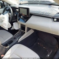 كورولا كروس • ٢٠٢٥ • وارد امريكي