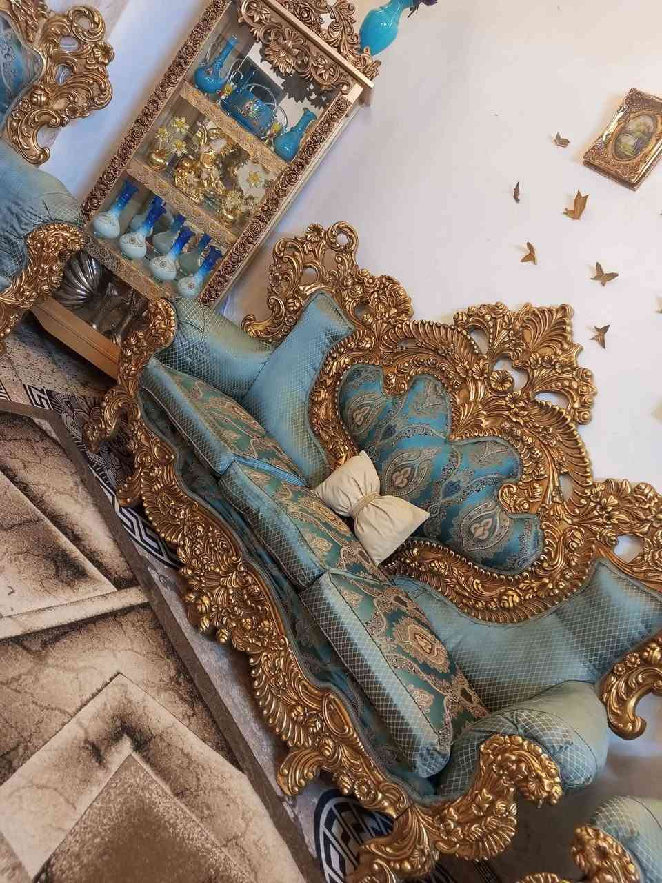 تخم زان ضخم ماينشال نظيف جدا عشر مقاعد مع سيت طبلات لون فيروزي سعر 700مكاني مشتل شارع لمطبك *********** بغداد, العراق
