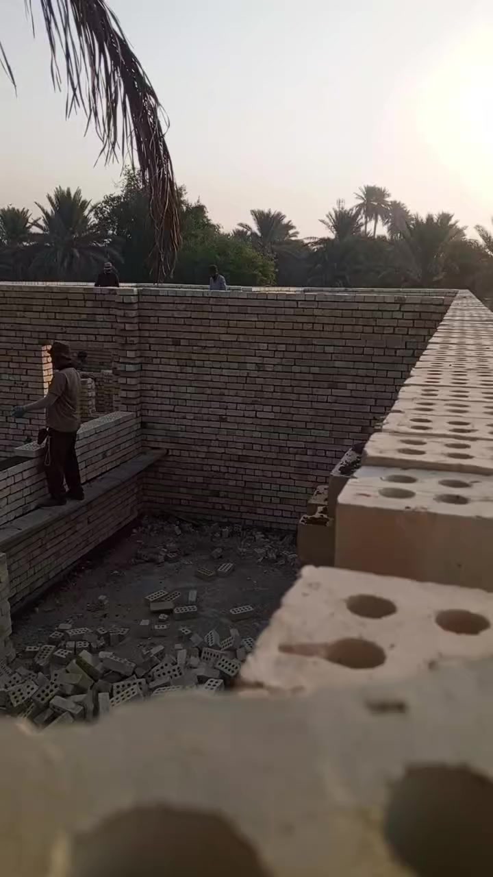 خلفه بناء متفرغ حالين شغل درجه اولى استلام مهندس *********** 
ولتزام بلمواعيد  تنضيف ورش بعد العمل

