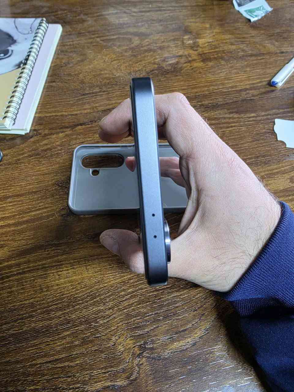 سامسونك A36  جديد غير مستخدم 
ذاكرة 256 والعشوائية 8 
سعر جديد 385 الف ابيعلك ب290 الف
عنوان بغداد الاعلام 
***********
ويا كفر ولزكة جامة يعني ميحتاج تشتريله
