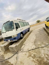 كوستر 2009سياره جاهزه تخم تاير حداديه تبريد محور كشن ستاركس مروس بهايس...