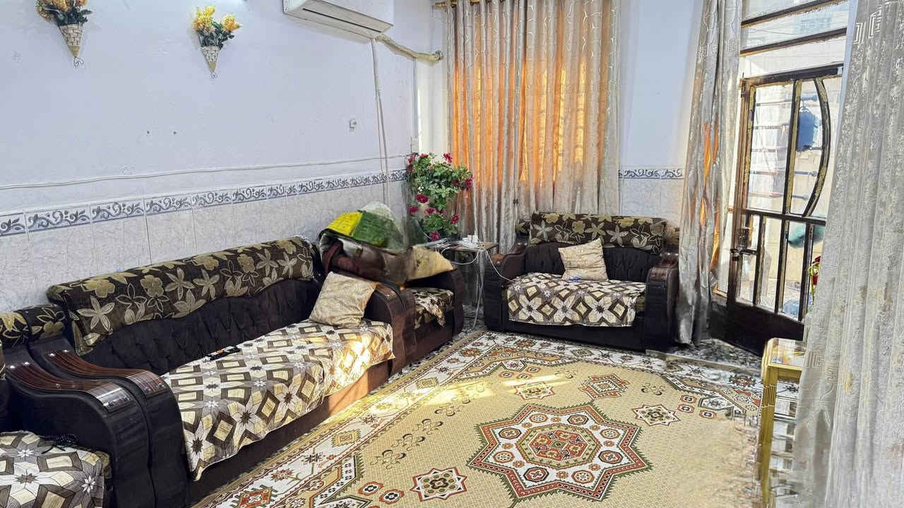 دار للبيع منطقة الزعفرانية دور الشرطه فرع الاول من صيدلية زينة علي كامل الخدمات ماء مجاري تبليط
100 متر طابق ونصف سويت كامل البيت بناء بلوك وطابق ثاني طابوق
للاستفسار من صاحب الدار على الرقم:
‎0771 213 2765
السعر ٩٠مليون وبي مجال
