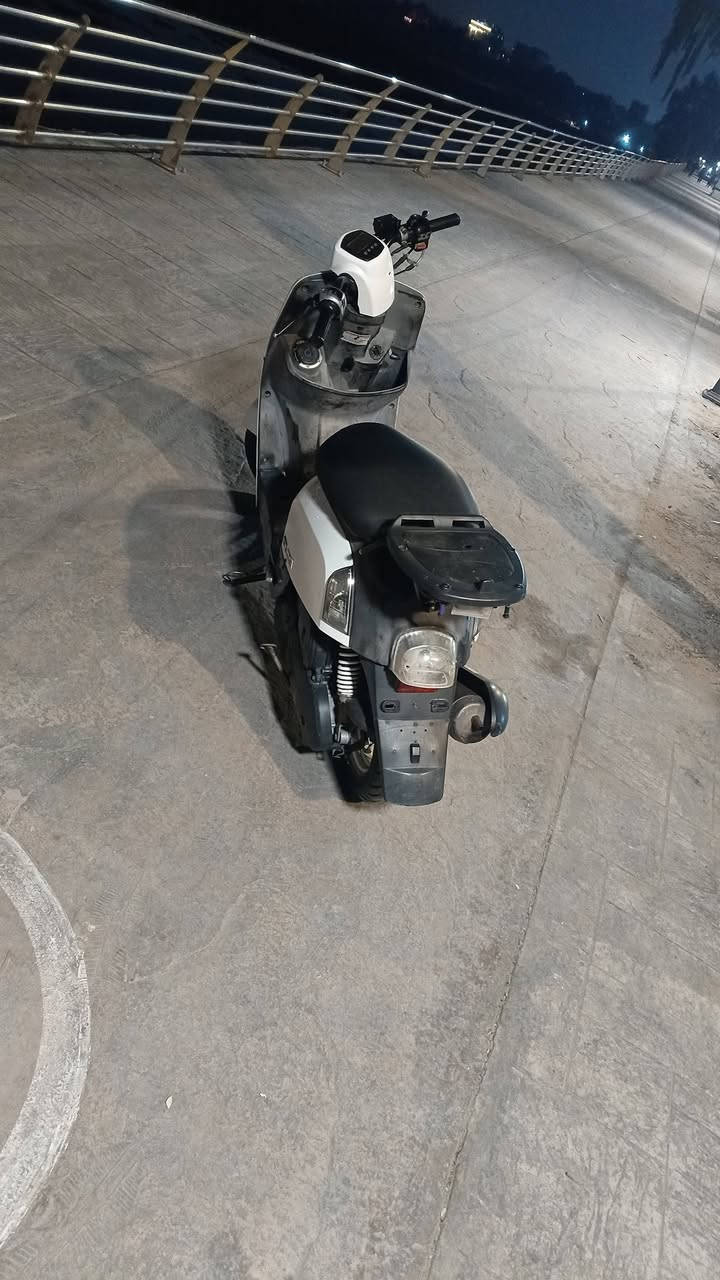 دراجه بوليس نوزل للبيع سعر 400 وبيها مجال ***********
