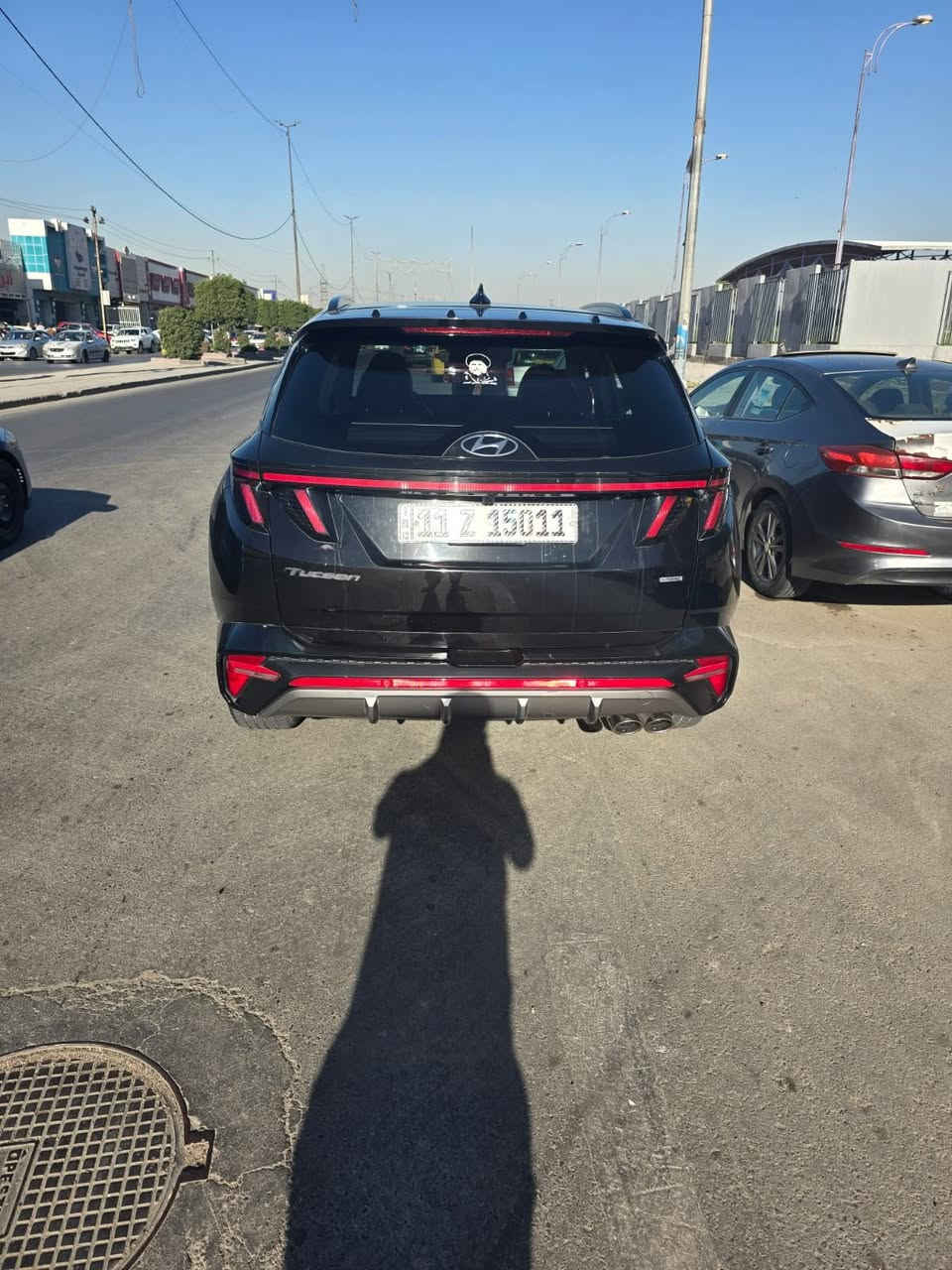 توسان للبيع ماشيه 43 فول للخير محرك 2500 جاهزه موديل 23. سعر 175 ورقه ***********
