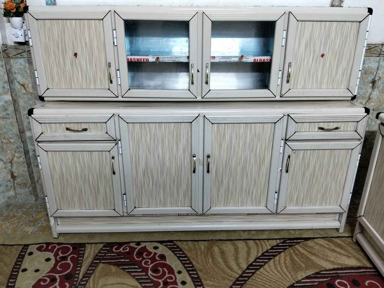 كاونتر 3 قطع مستخدم نضيف تفاصل لأمنيوم باب أول مبطن من داخل الامنيوم نضيف عنوان شعب اكو توصيل *********** بي وتساب
