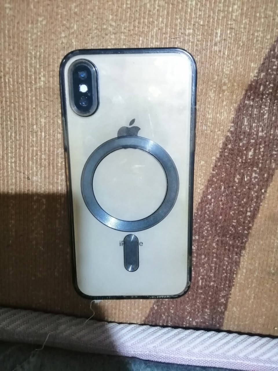 ايفون اكس اس نضيف ماداخل تصليح ابد بطاريه 73 بي مشكله بسيطه صوت السماعه الخارجي ناصي سعره 175 وبي مجال ***********
