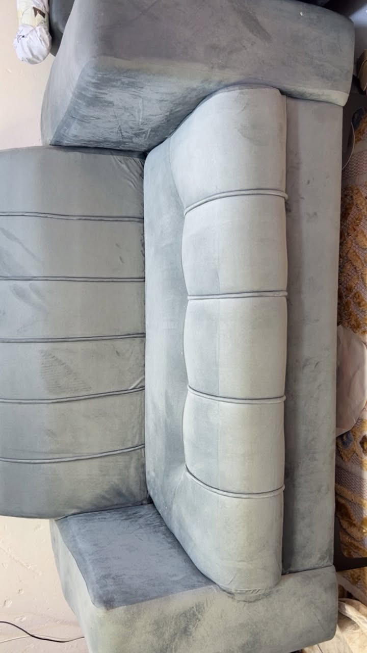 تخم 7قطع.  مع كوشات جديد    استعمال قليل جداا نضافه 100/100صار شهرين من اخذنا سعر 300وبي مجال وتساب***********
