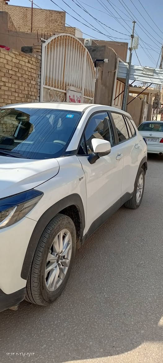 🚘 كورلا كروس 2025 هايبرد
‏موديل 2025
‏ حجم المحرك 4Cylinder 2.0L 
 مرتبط بناقل حركة أوتوماتيك 
بقوة 169 حصان 
‏ مفتاح التشغيل بصمة 
‏ دفع ثنائي FWD
‏سلايد رو
‏ اريل نفكيتر 
‏ رادار 
‏لايت هالوجين 
‏ اشارة في المرايا الجانبية 
‏ 4 جام اوتو
‏المرايا قابلة للطي 
‏ ماسحة خلفية 
‏ عدد AIR BAG 7
‏هاند بريك كهرباء 
‏ ا ABS 
 دشبول شاشة ديجيتال
‏مثبت السرعة Cruise 
‏تحكمات مقود
‏ ا Bluetooth / USB 
‏مخرج منفذ الطاقة 
‏ فحص نظام السيارة 
‏ تتسع المقصورة ل 5 ركاب
 تبريد شاشة 
‏ قطعتين تبريد
‏أوتو هولد Auto Hold 
‏نظام تحديد المسار 
 نظام مانع الانزلاق 
تطعيم الدواخل ألمنيوم 

‏💵 السعر 27.700
للاستفسار ‏‪***********‬‏
