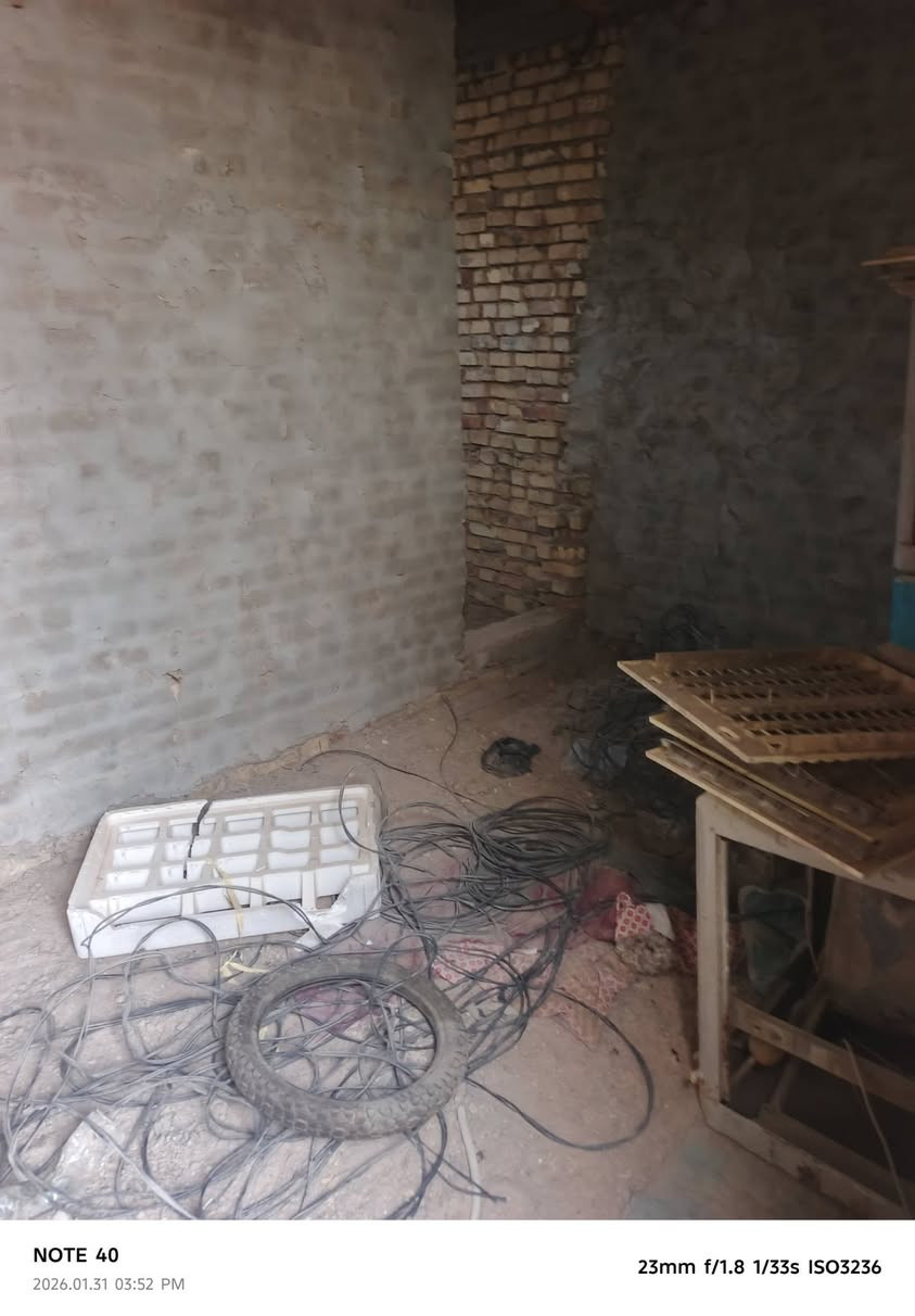 بيت بيع مستعجل 100متر العنوان شارع الصب عمود 321 طابو زراعي للاستفسار ***********
