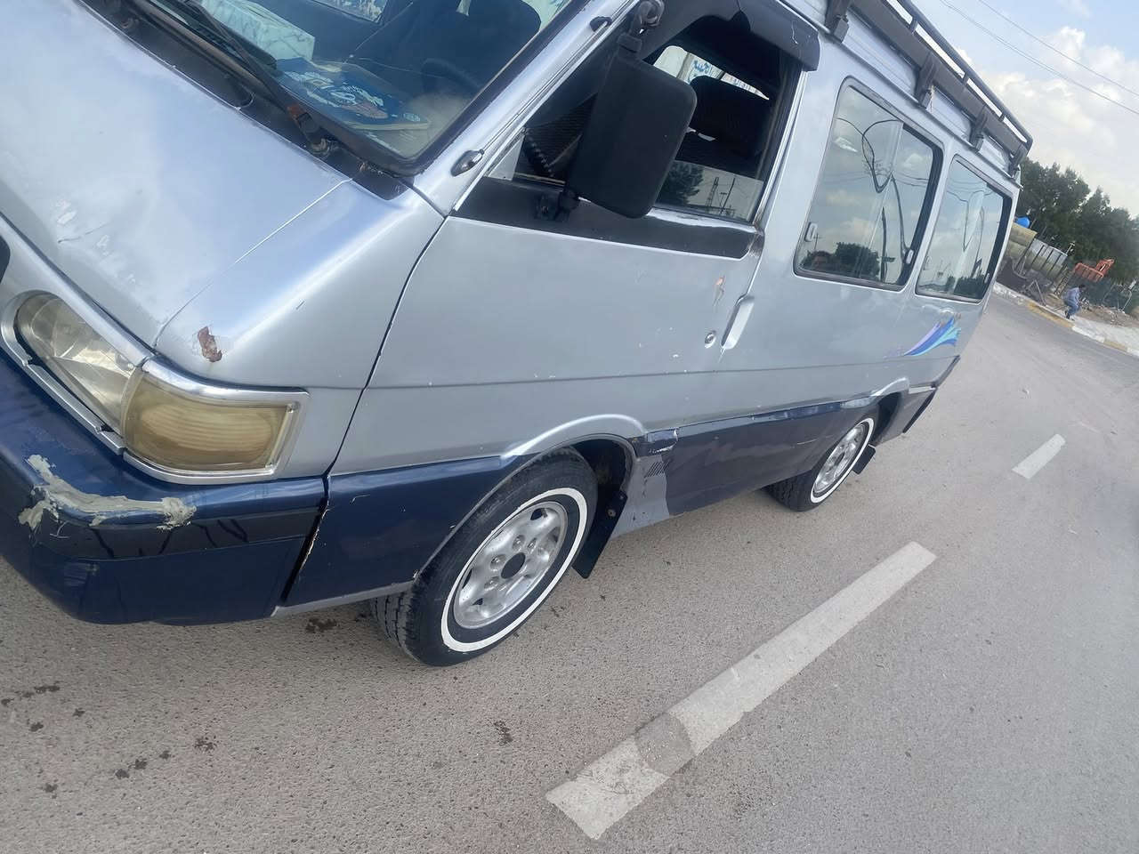 سلام عليكم بستة موديل 93رقم بغداد السيارة جاهزه المكينة والكير والحدادية خير من الله مكان السيارة بغدادً حي اور اللاستفسار  
السعر 45
***********
