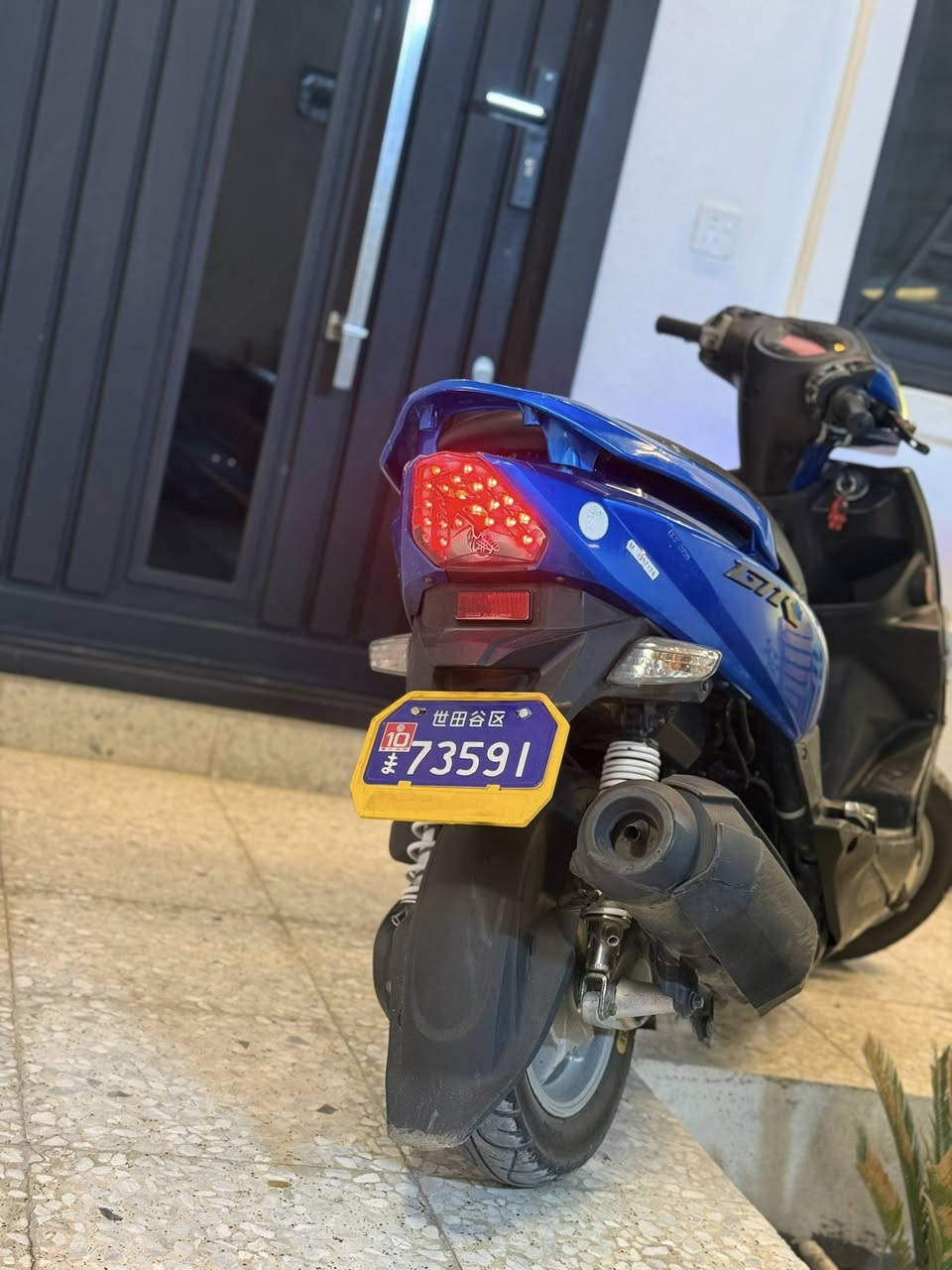 سلام عليكم جيتي ار للبيع مديل 11بلادية الدراجة بس الكفر الامامي مضروب السعر 950 وبيهة مجال بكاني حي العامل ***********
