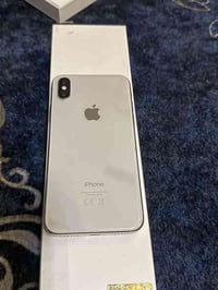 آيفون X    حالة الجهاز: نظافة 100% الذاكرة: 64GB  فيس آي دي: يعمل بدون...