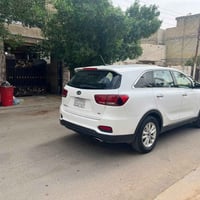 سورنتو ١٩ السيارة فقط بنيد مبدل والباقي مكفولة   ٤ سلندر ٧ راكب جلد شا...