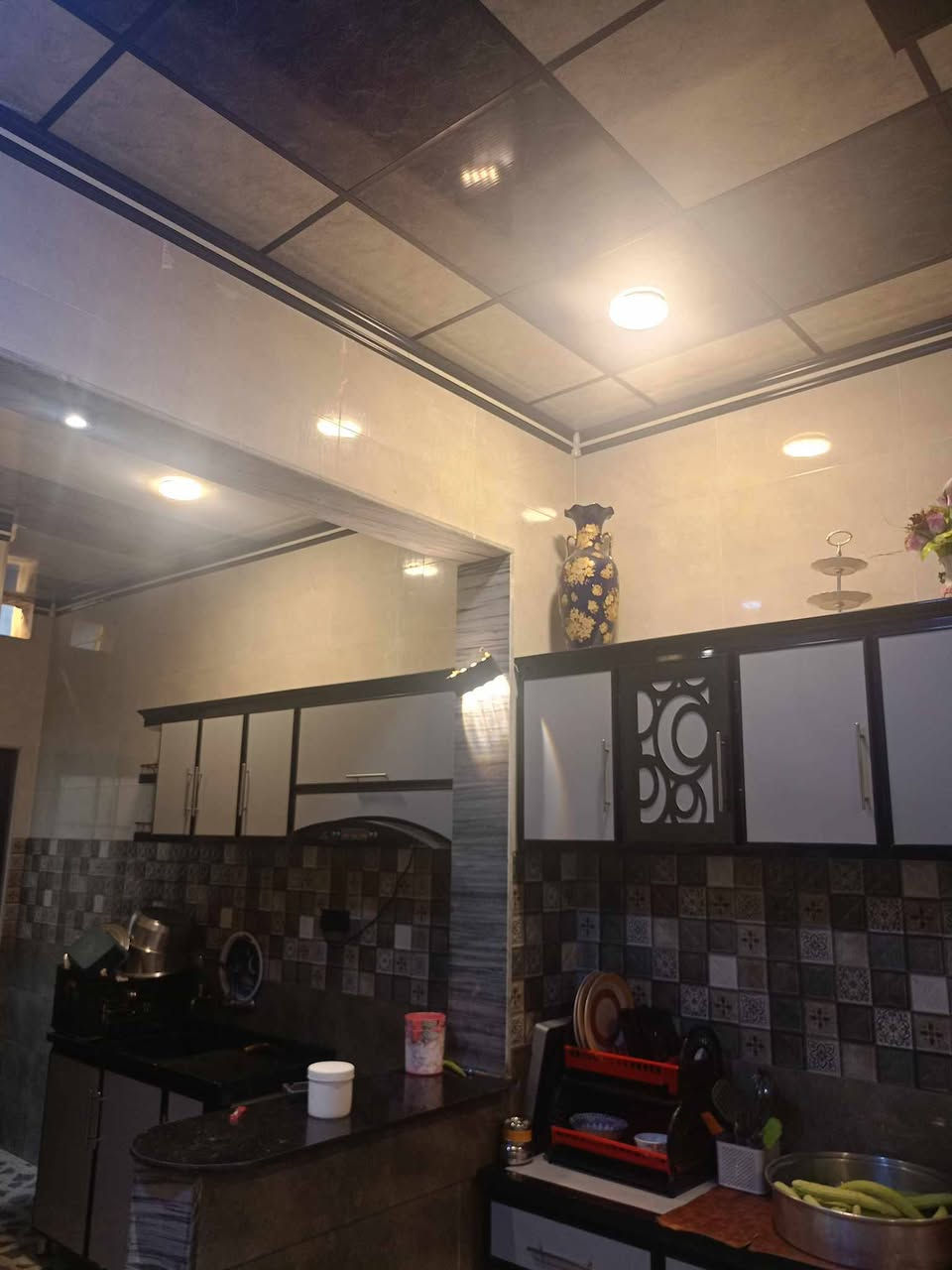 دار للبيع او معارض🏠
📑 📄 سند طابو الأيمن 
مساحة الدار 200 متر واجه 8متر نزل 25
يبعد من شارع 30 مسافة 150متر
6🛌 نوم
2 هول
استقبال كبير
مطبخ حار بارد
موقع الدار مشيرفه الثانيه جمعية النسيج خدمات ماء كهرباء شارع تيكله 
بناء🦺 📏 📐 🪏 🪟 حديث
للأستفسار أكثر الاتصال على الأرقام التاليه
***********
***********
***********
