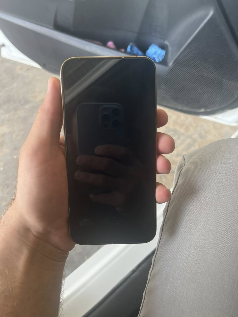 أيفون ١٣بروماكس  ذاكره 256يطايه 89سعر 950الف ***********
