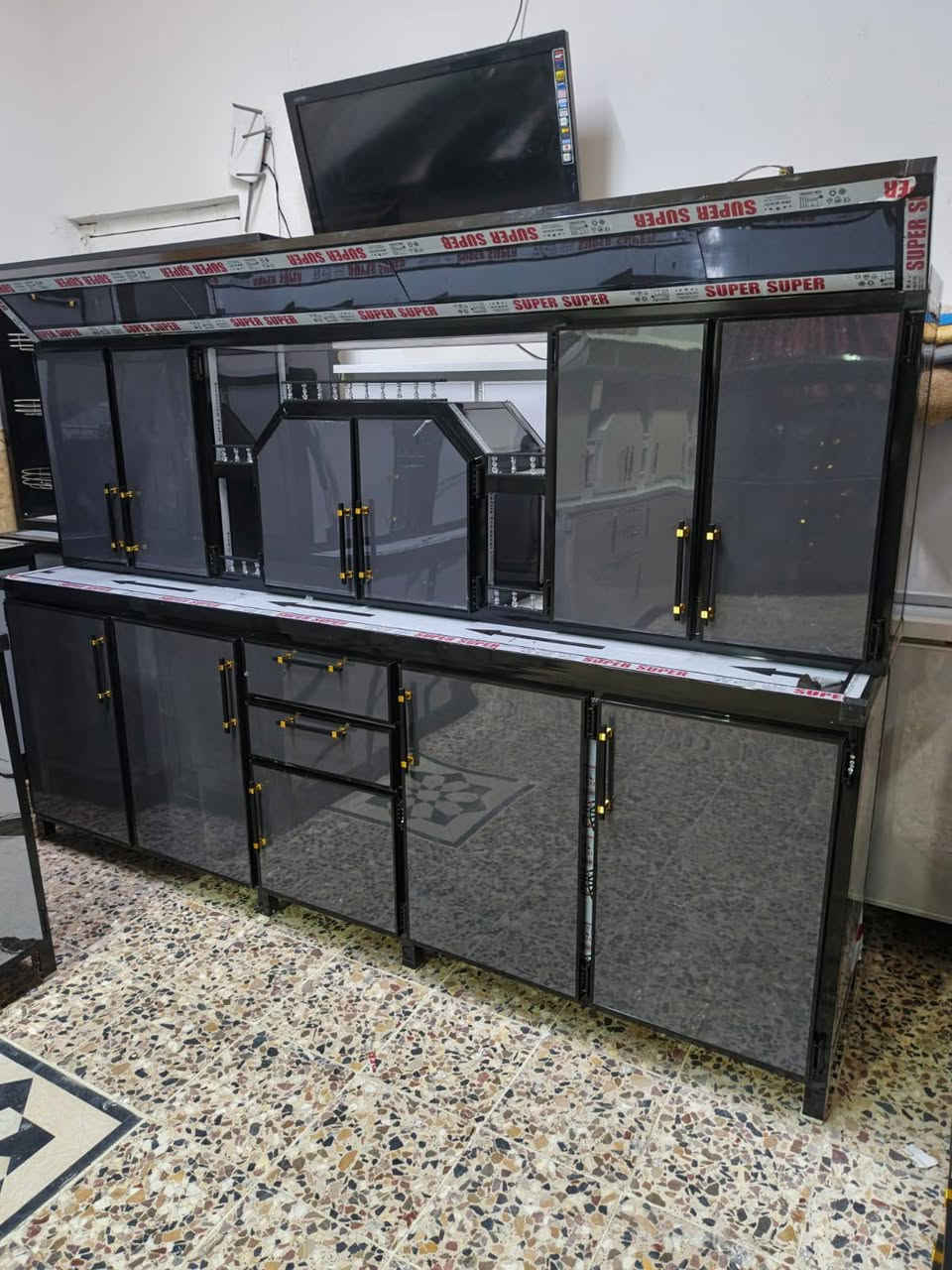 ***********كاونتر مترتين ونص جديد +وسنك متر و30 مرمر العنوان ابو الخصيب البهادريه يم محطه الغاز يوجد خدمه توصيل الاستفسار خاص
